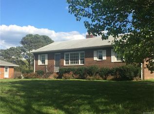 8249 Meadowview Ln, Mechanicsville, VA 23111