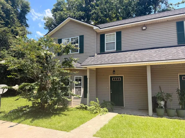 410 S College St APT 1, Statesboro, GA 30458