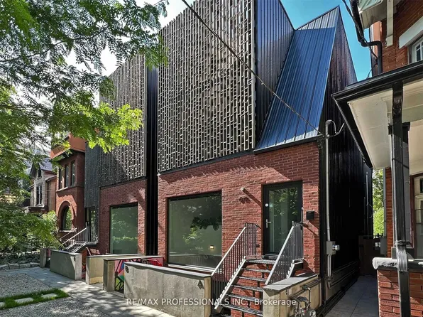 60 Melbourne Ave #A, Toronto, ON M6K 1K7