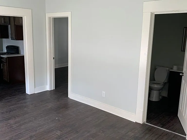 1107 Avenue A — Photo 39