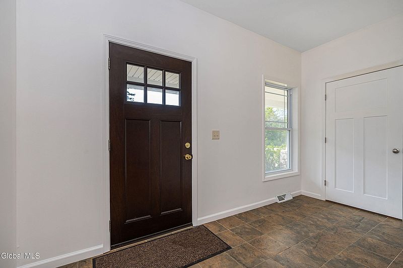 4th image of 1386 Philomena Road