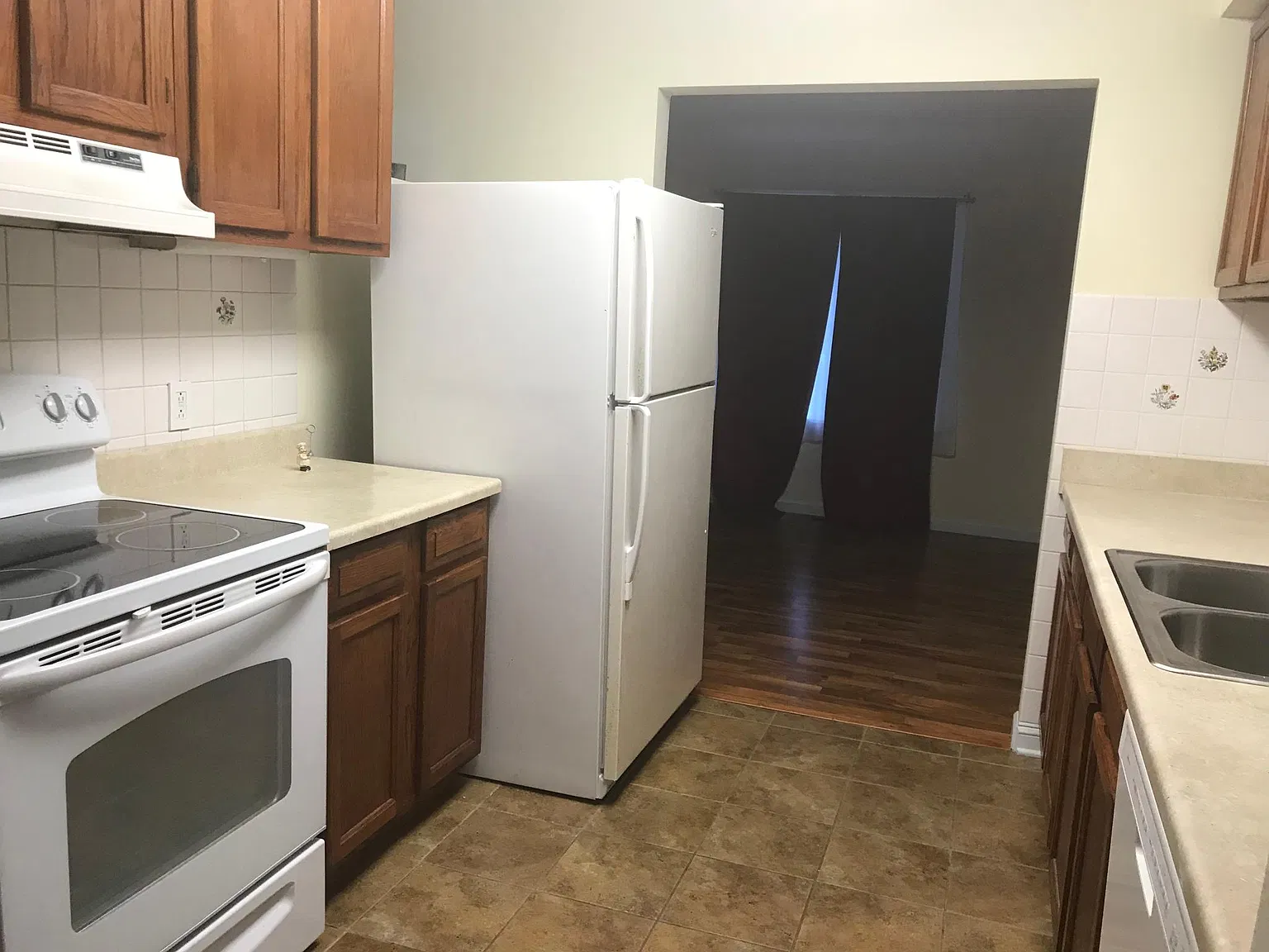 2614 Bradley Rd — Photo 3