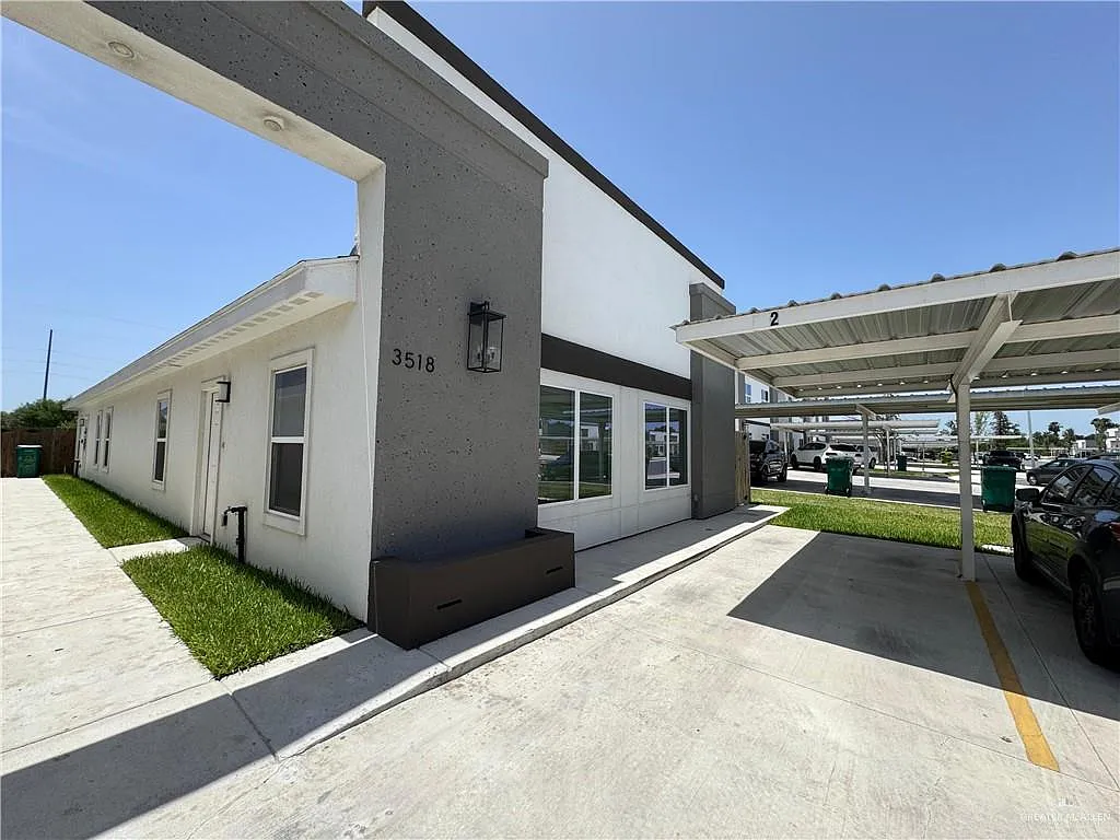 Building Photo - 3518 S Dominique Dr #1