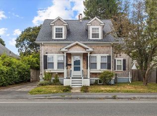 321 Winter St, Hyannis, MA 02601