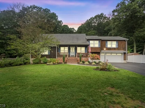 36 Hancock Dr, West Milford Twp., NJ 07480