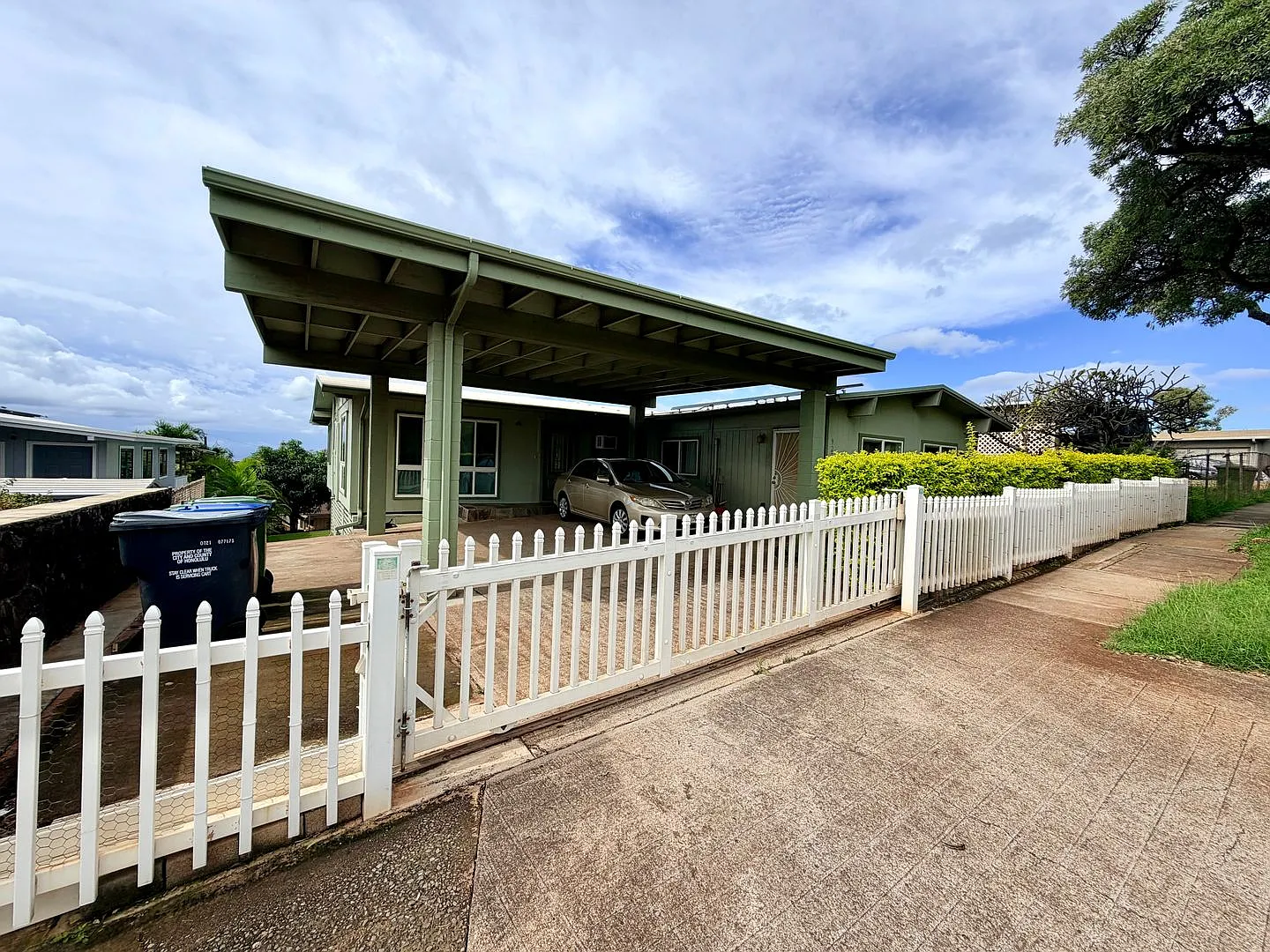 Beautiful Single Family Home, Pet Friendly (3Bedrooms/2Baths) in Makakilo! — Photo 2
