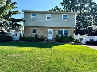 259 28th St, Copiague, NY