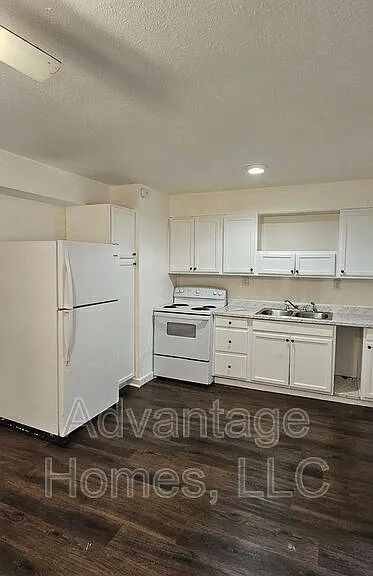 11410 Palmer Ave — Photo 16