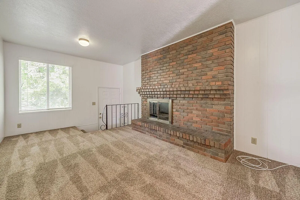 Building Photo - 712 N 1060 W