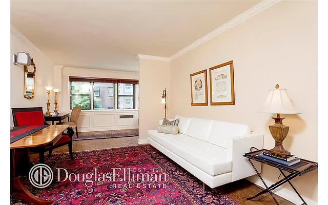 Sold by Douglas Elliman | media 23