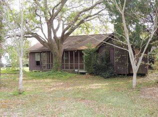 405 Tide St, Waveland, MS 39576
