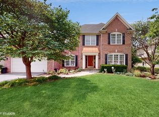 26W011 Deerpoint Dr, Wheaton, IL 60187