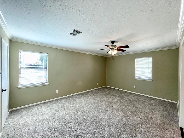 15006 Elmont Dr — Photo 38