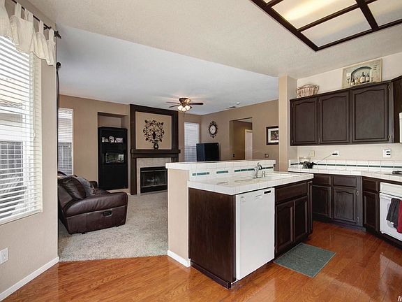 4th image of 3416 E Island Ct
