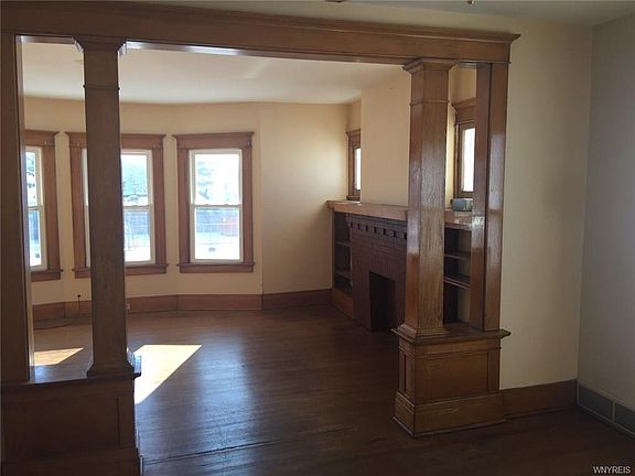 2nd image of 319 Kenmore Ave