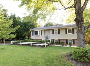 104 Forest Park Dr, Forest, VA 24551