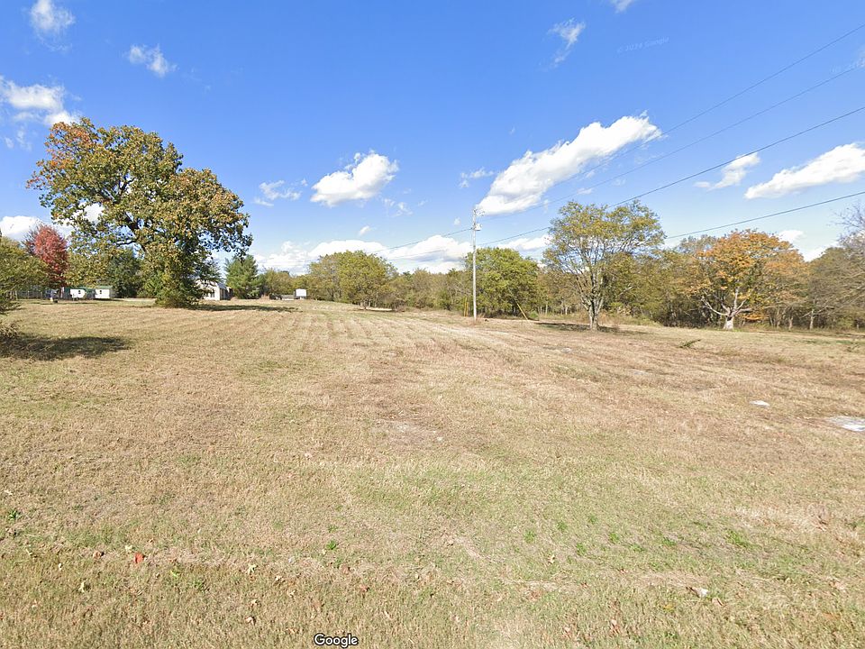 2nd image of 1460 Kingwood Ln #1