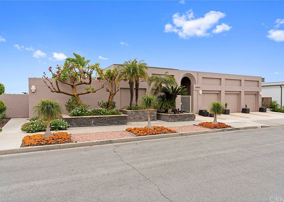 1st image of 4801 Surrey Dr