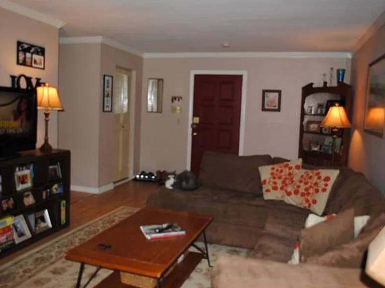 101 South St #8 — Photo 3