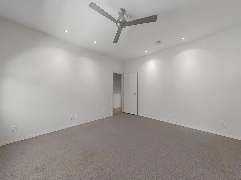 4001 Bowser Ave #B — Photo 29