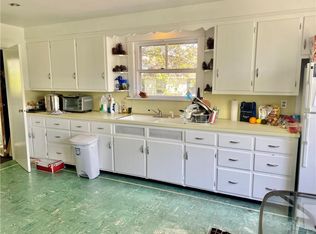 313 Berkeley Ave #1A, Middletown, RI 02842