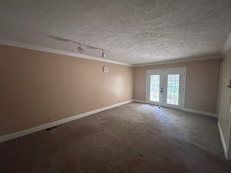 161 Country Club Dr — Photo 13