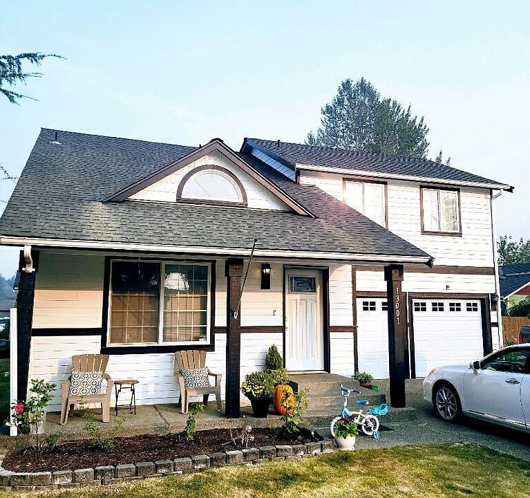 1st image of 13001 12th Ave E