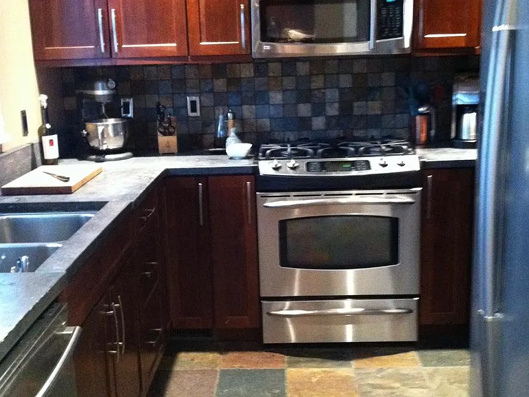 5047 40th Ave SW — Photo 3