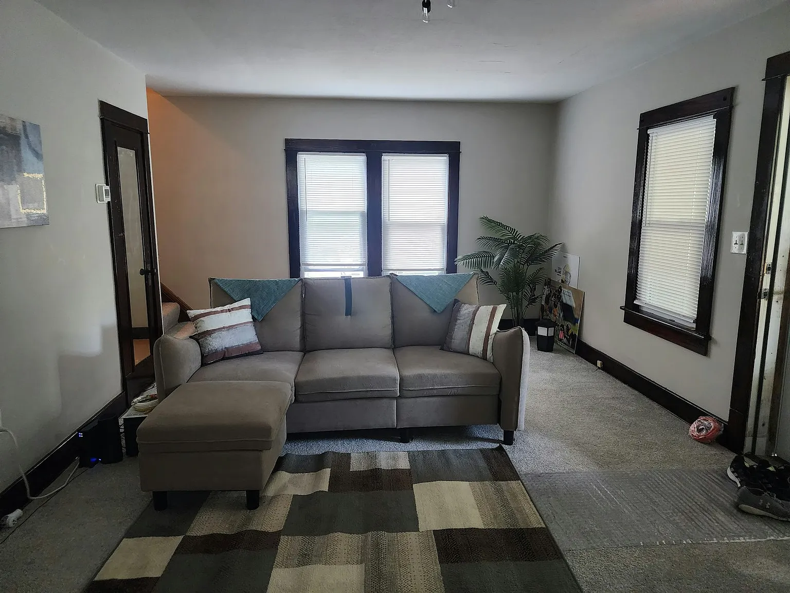 1448 Franklin Ave — Photo 2