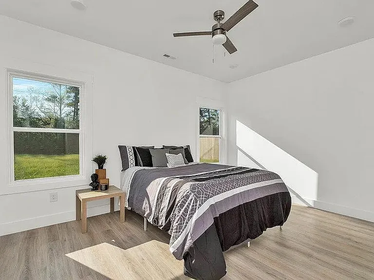 206 Essex Dr — Photo 13
