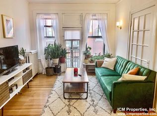 432 W Surf St #2A, Chicago, IL 60657