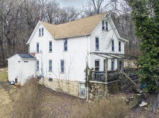10 Mount Alto St, Coatesville, PA 19320