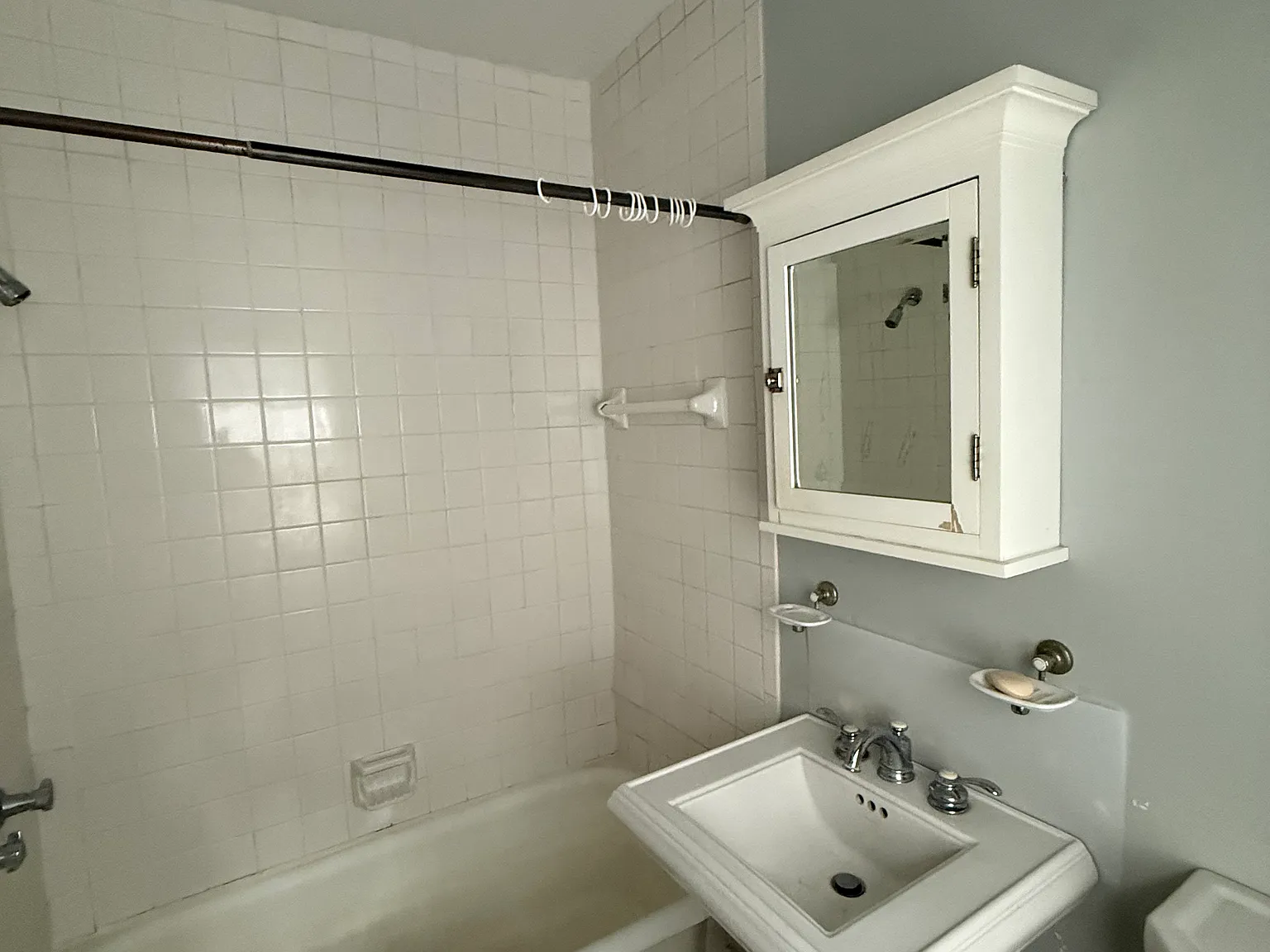 Studio, $800 — Photo 4