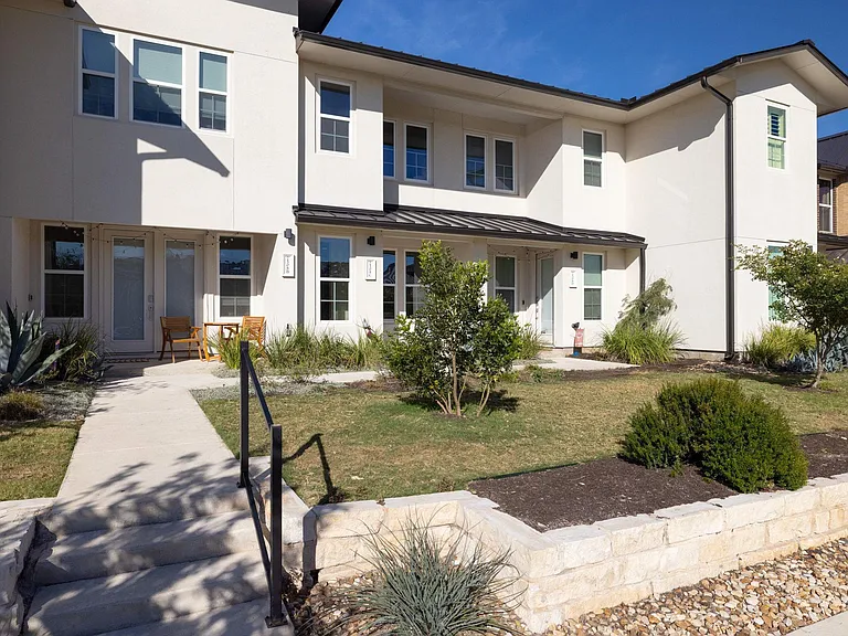 2508 Simond Ave #C — Photo 1