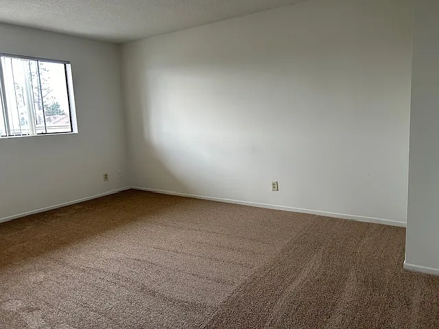 623 E Cypress Ave #204 — Photo 8