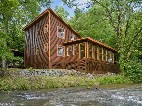 24 Scarlett Dr, Blue Ridge, GA 30513