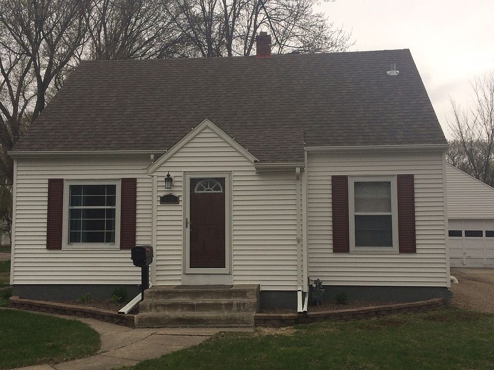 1st image of 601 11th St N