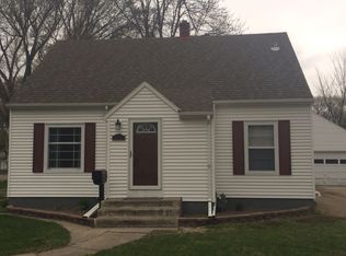 601 11th St N, Moorhead, MN 56560
