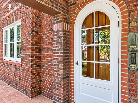 3rd image of 7304 Amherst Ave #2F