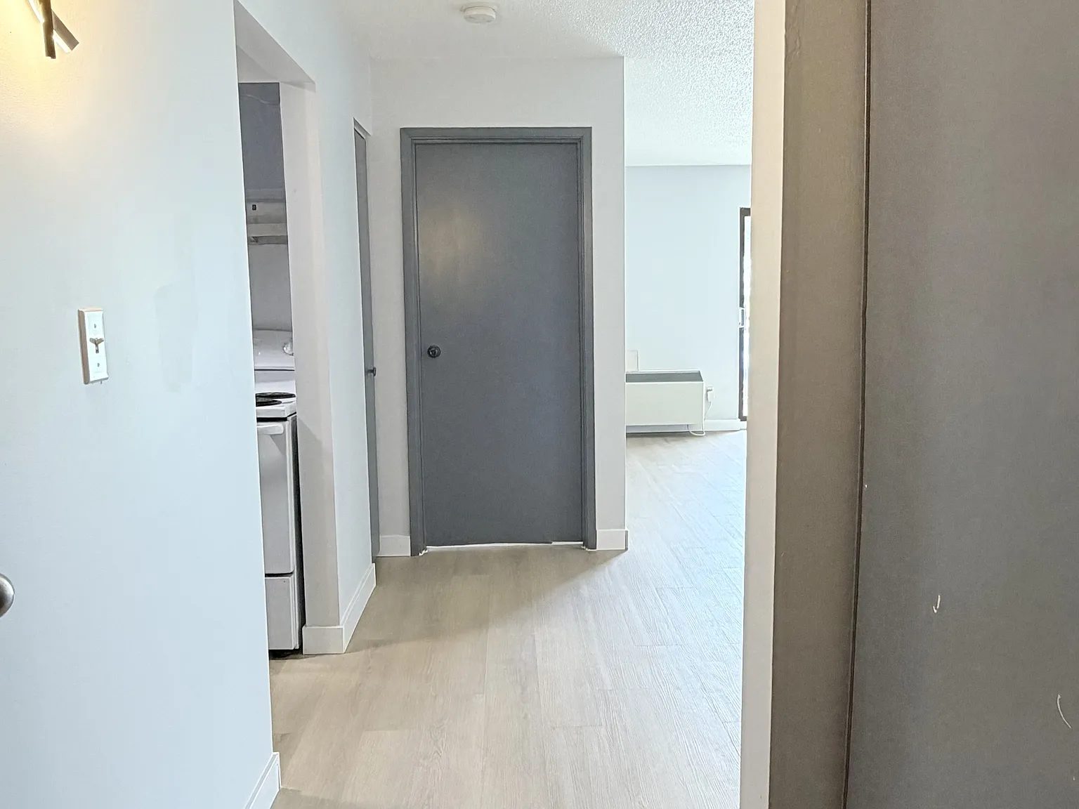 1 bed, $1,313 — Photo 2