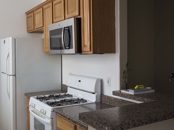 5th image of 25105 Angelina Ln
