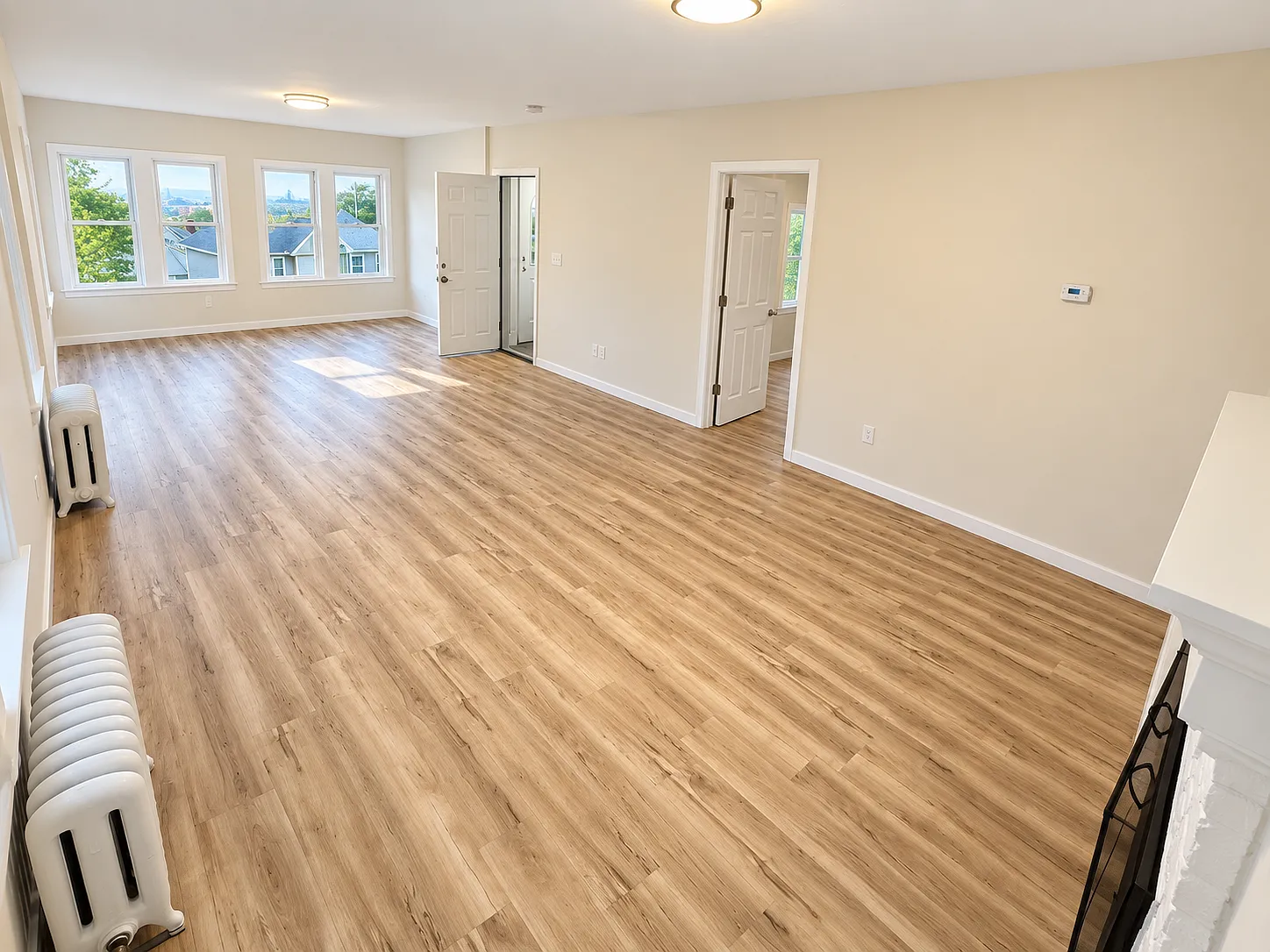 22 Colonial Rd — Photo 2