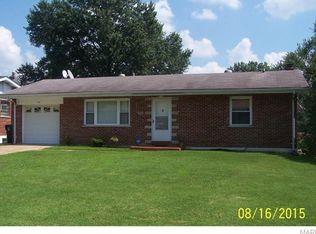 326 Charing Ln, Saint Louis, MO