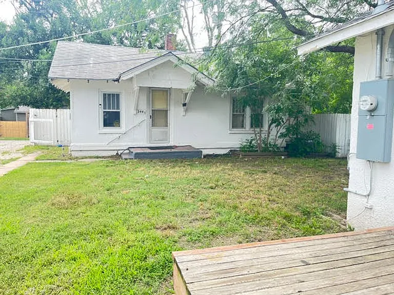 244 N Vine St — Photo 19