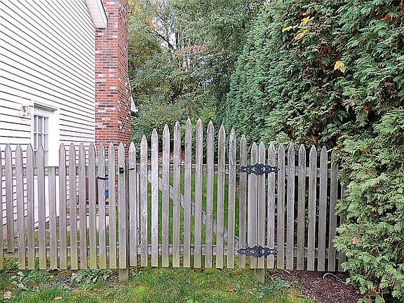2nd image of 3545 Julie Ct