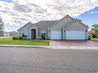 3032 Redrock Ridge Loop, Richland, WA 99354