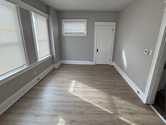 4th image of 1729 Garrard St