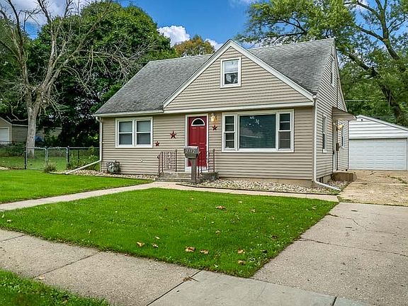 3rd image of 2112 Colorado Ave