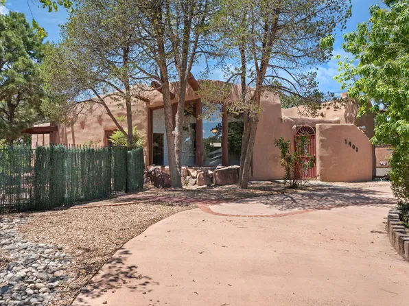 1403 Ridgecrest Loop SE, Albuquerque, NM 87108