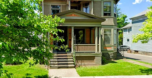 218 S Albany St Photo 1